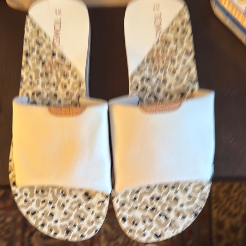 Toms White and Tan Sandals with Animal Print Sole